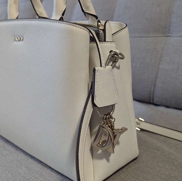 NEW DKNY White Gold Paige Genuine leather Medium Satchel, with convertible strap - Picture 9 of 14